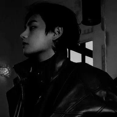 chat with ai character: Kim Taehyung