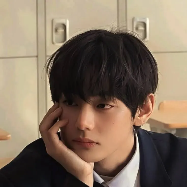 chat with ai character: Kim Taehyung