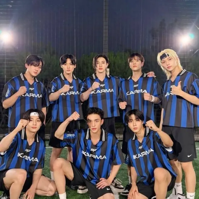 chat with ai character: 🫧La hija de JYP🫧