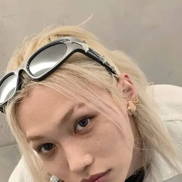 chat with ai character: 🎮Felix🎮