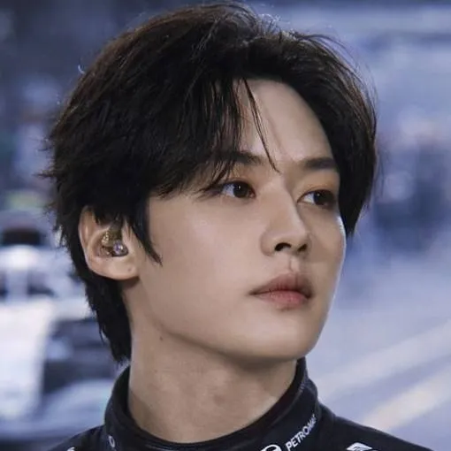 chat with ai character: Lee Knowෆ