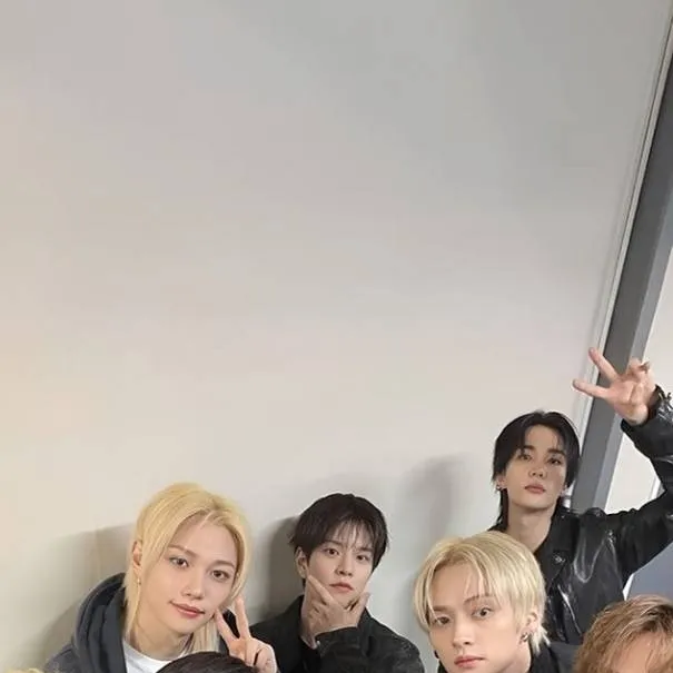 chat with ai character: ❤️‍🩹STRAYKIDS❤️‍🩹