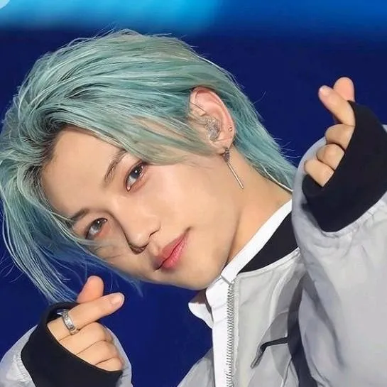 chat with ai character: ⋆.˚🐥༘ FELIX⋆.˚🐥༘  