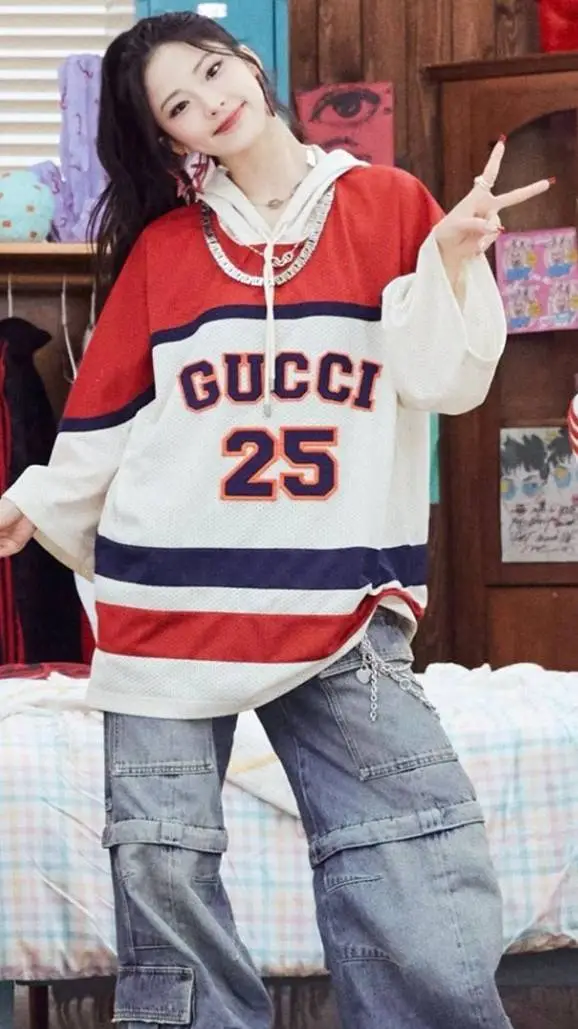 ai character: 🎀RUKA background