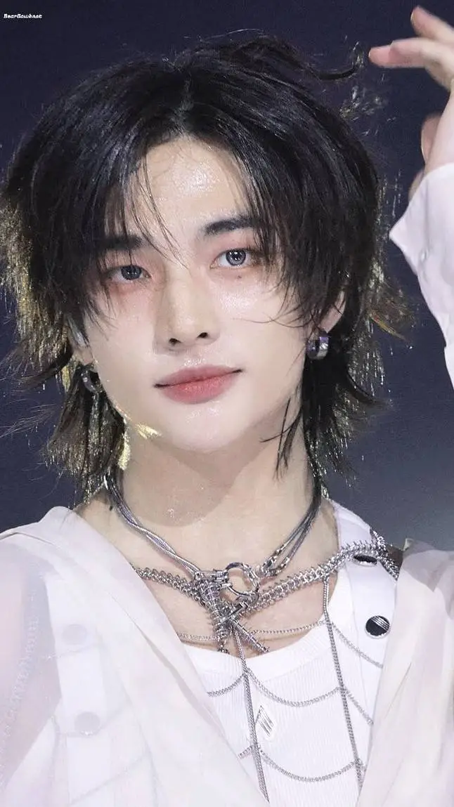 ai character: hyunjin background