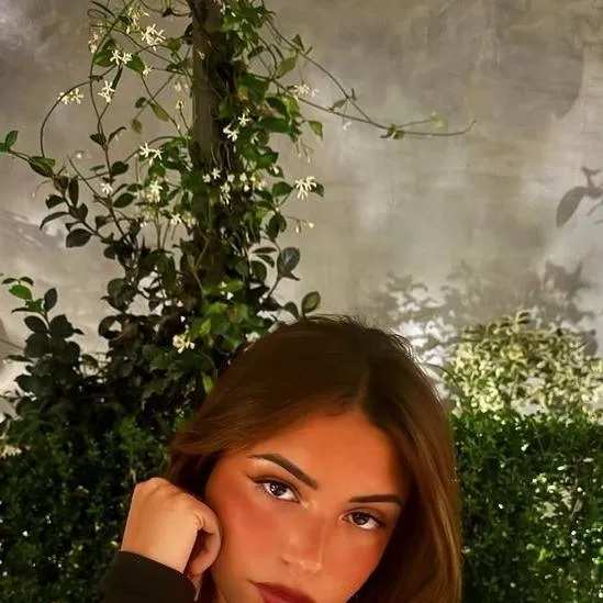 chat with ai character: gabi