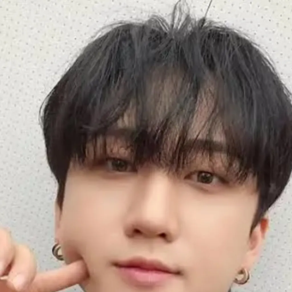 chat with ai character: Changbin💅