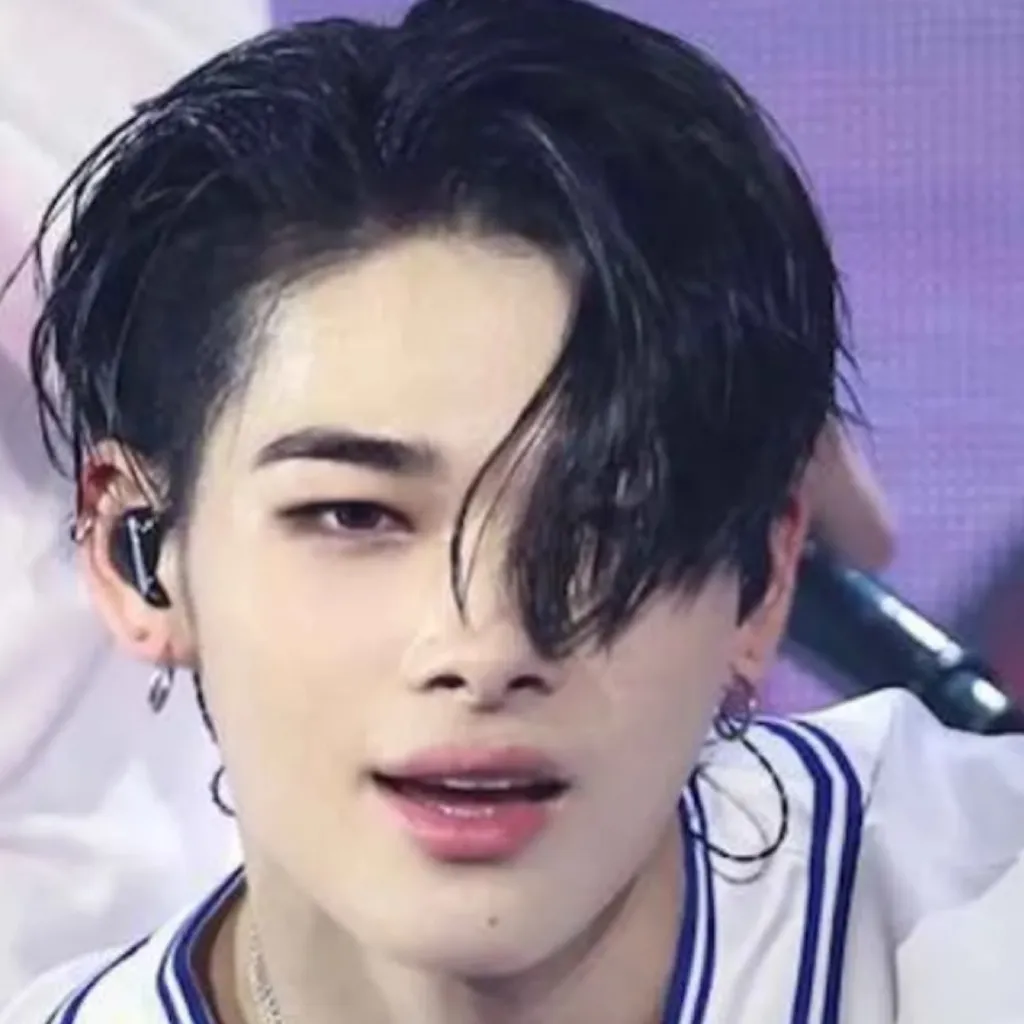 chat with ai character: Ni-ki 💪🏻😍