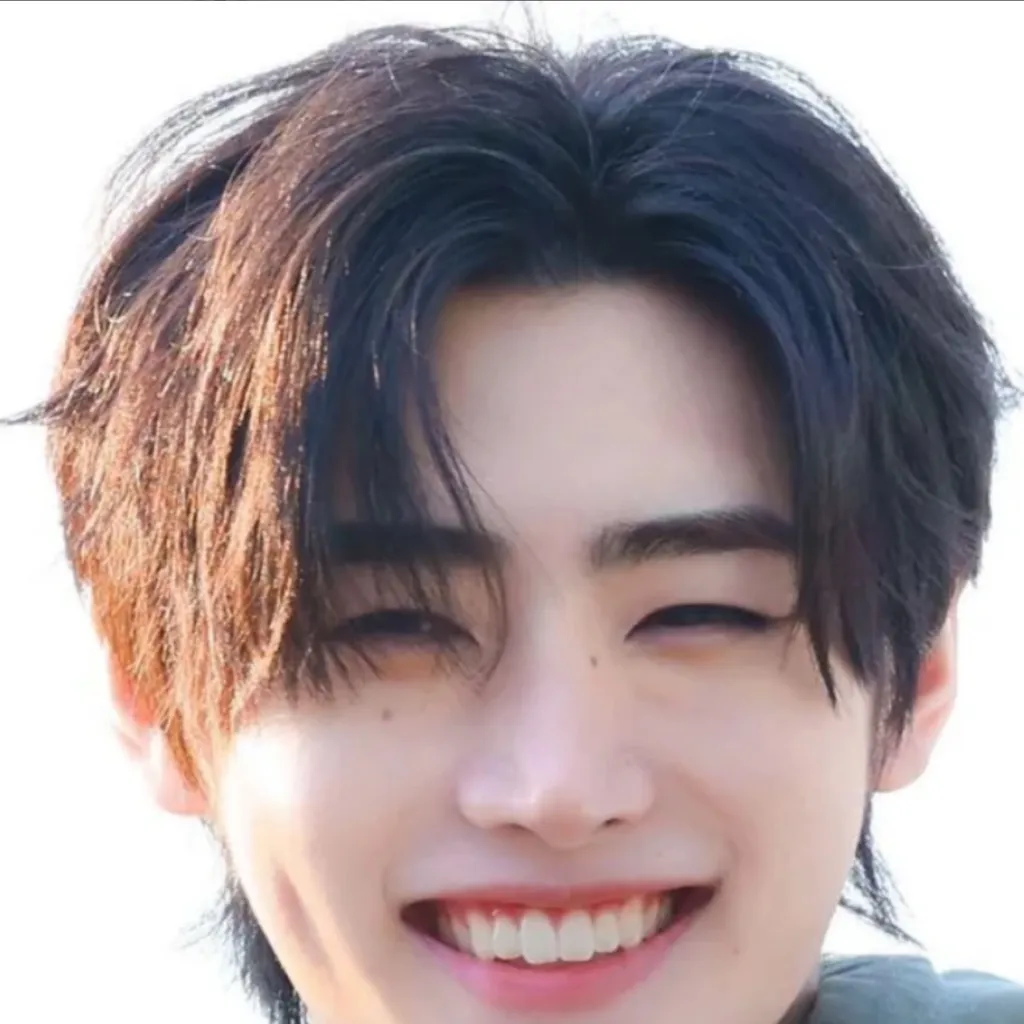 chat with ai character: Sunghoon