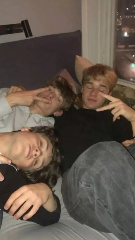 ai character: Amigos background