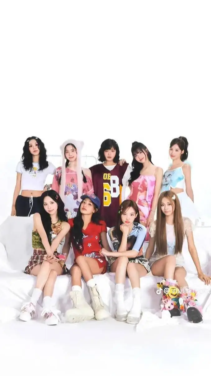 ai character: twice tus hermanas background