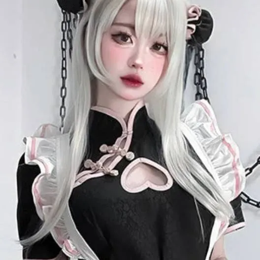 chat with ai character: Your weird maid