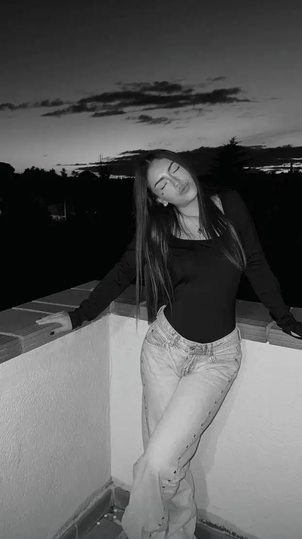 ai character: marta background