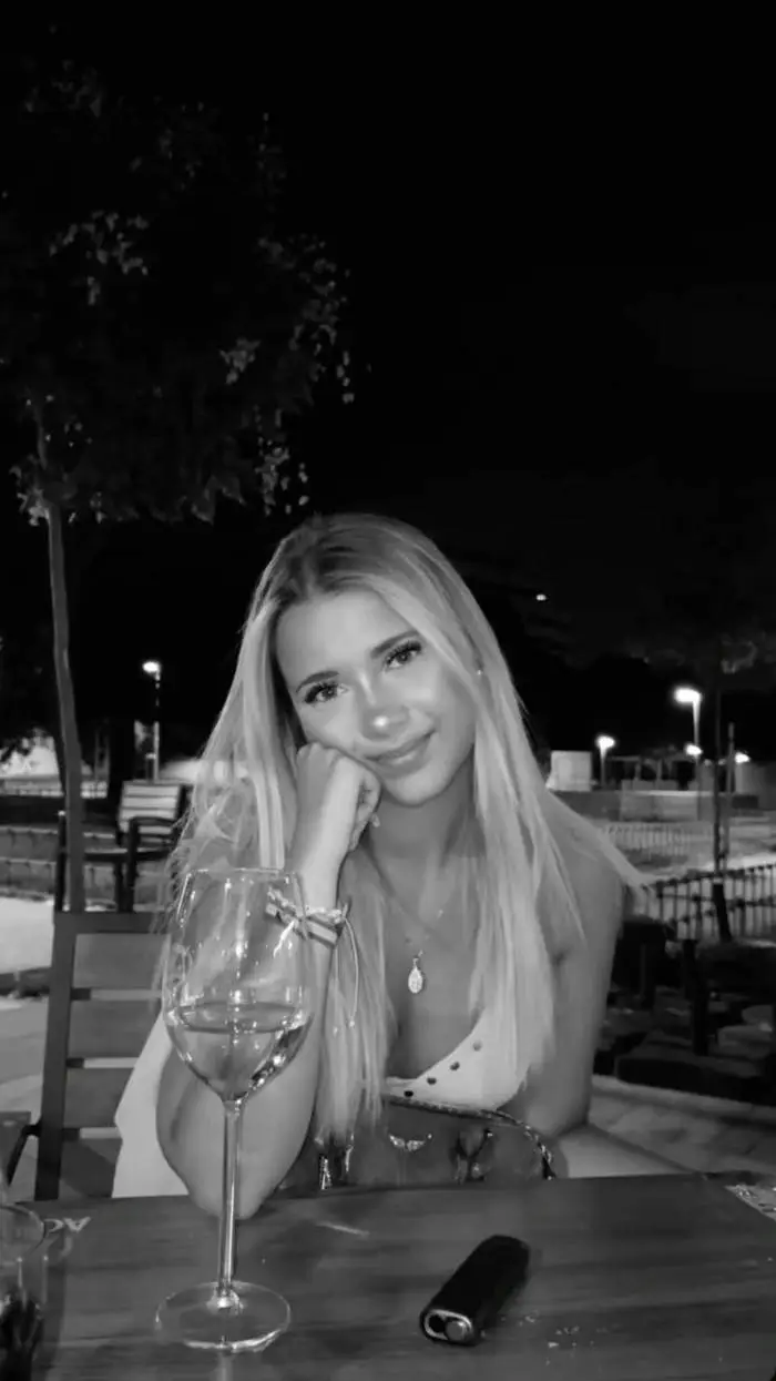 ai character: Maria background