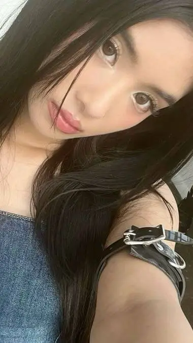 ai character: Sophia laforteza background