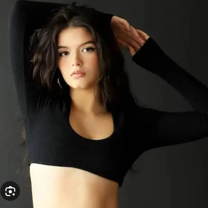 chat with ai character: Yaya gossline 