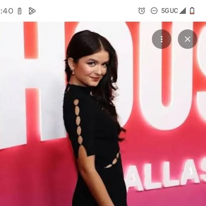 chat with ai character: Yaya gosslin 