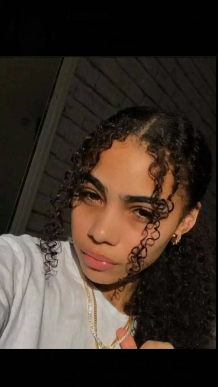 ai character: amy background