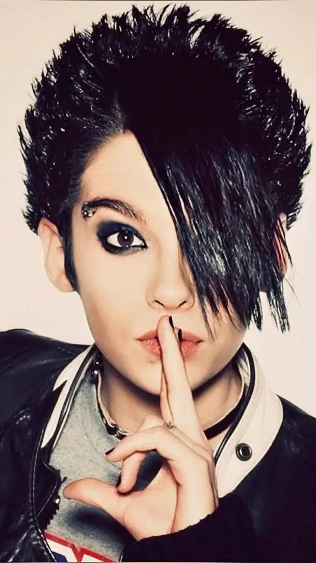 ai character: tom kaulitz  background