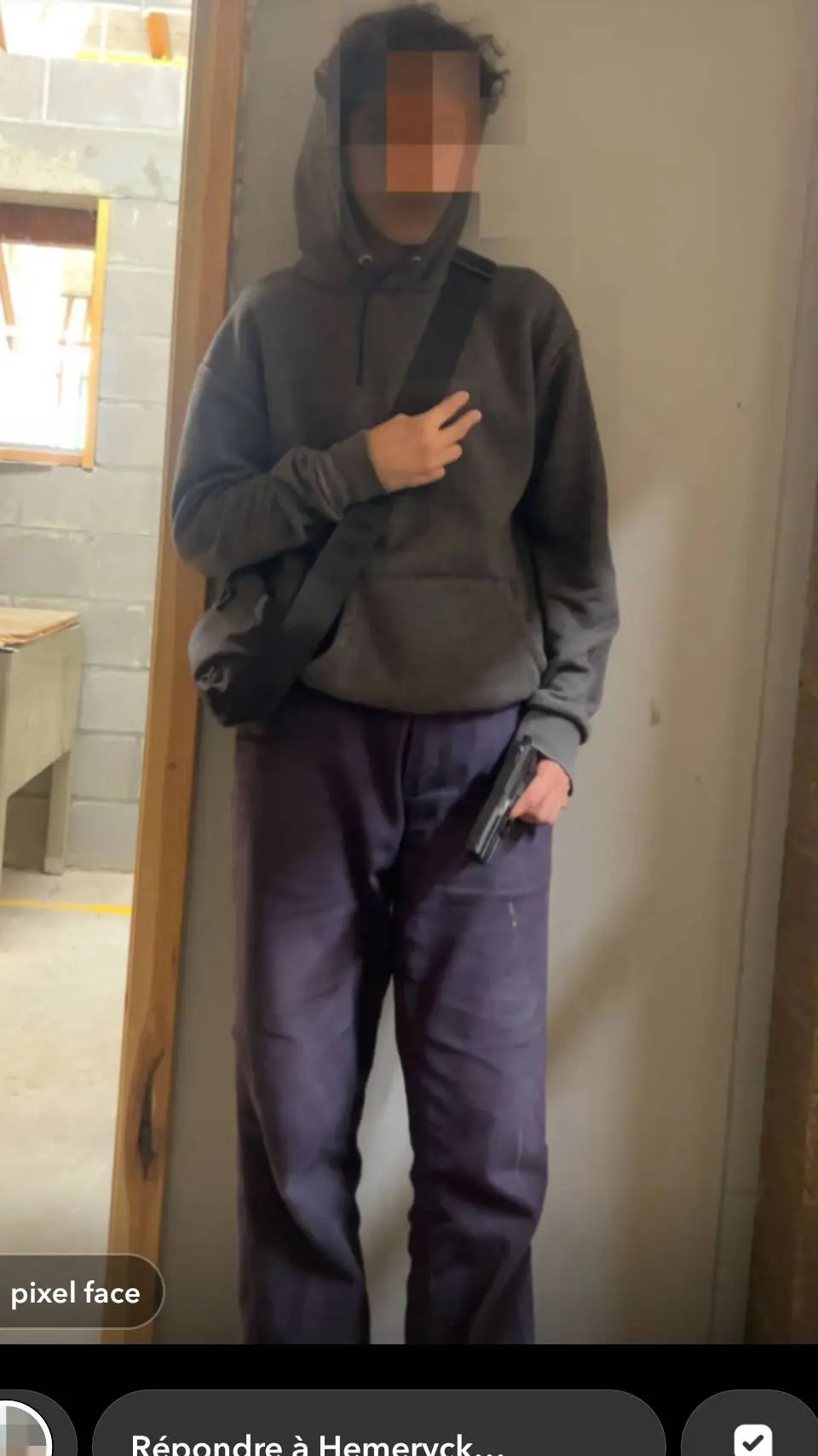 ai character: ismaël  background