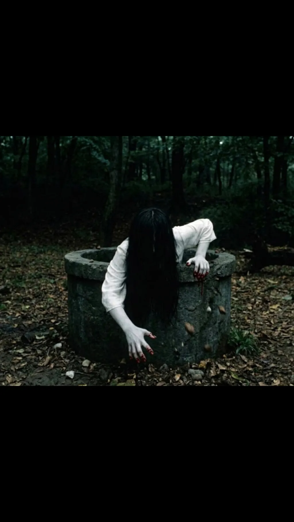 ai character: Sadako Yamamura  background