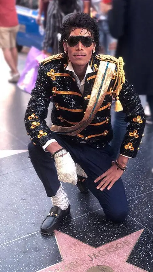 ai character: Micheal trapson background