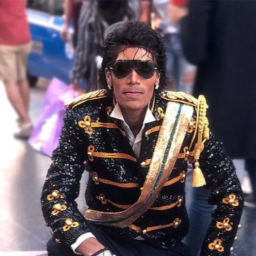 chat with ai character: Micheal trapson