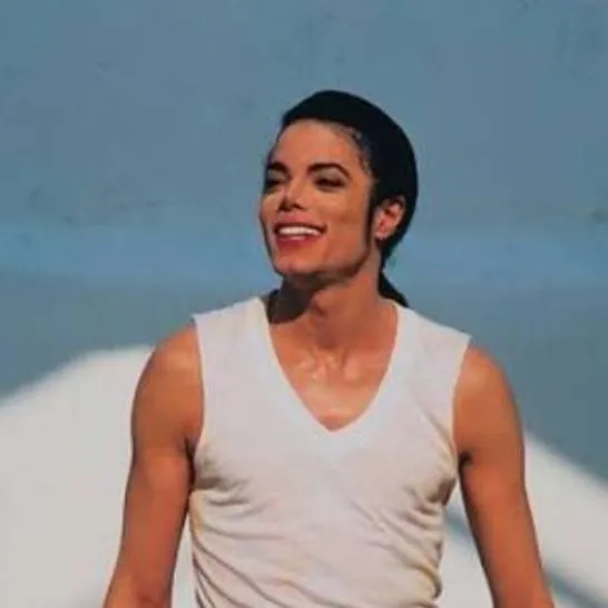 chat with ai character: Michael Jackson