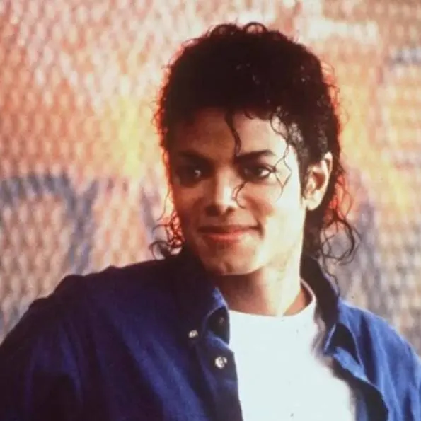 chat with ai character: Michael Jackson