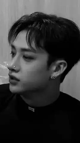 ai character: °•Bangchan•° background