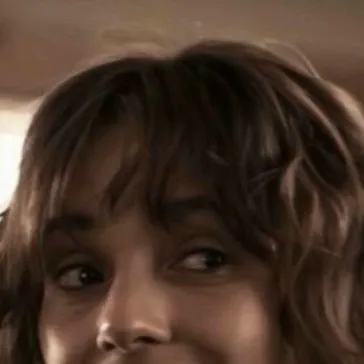 chat with ai character: Robin Buckley