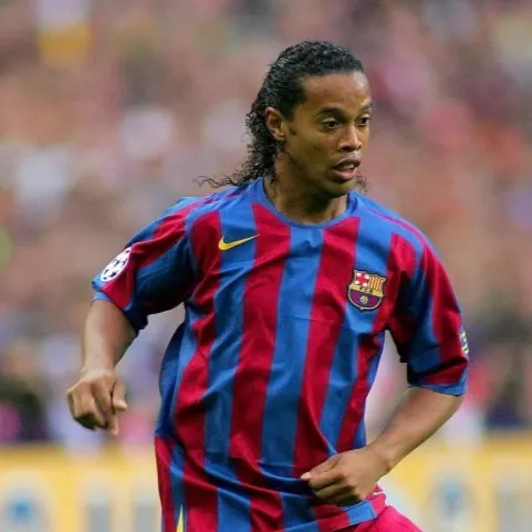 chat with ai character: Ronaldinho Gaucho