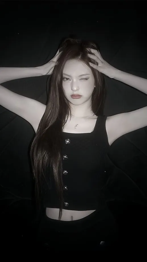 ai character: Skz/Chiquita  background