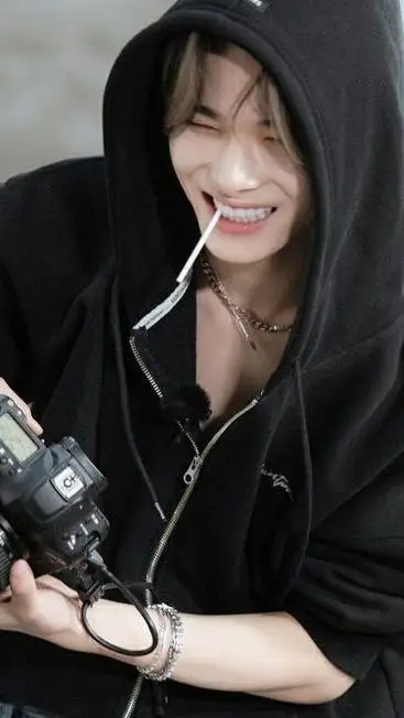 ai character: nishimura riki background