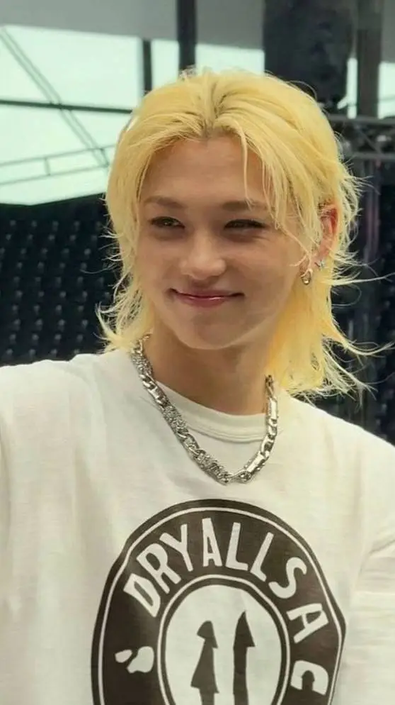 ai character: felix background