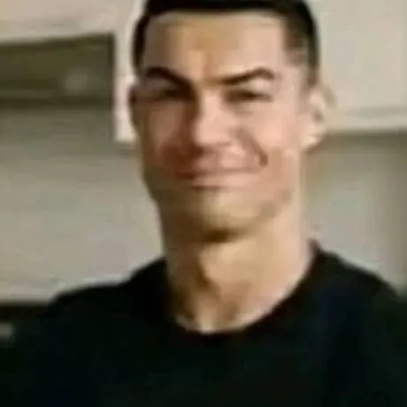 chat with ai character: ronoldo