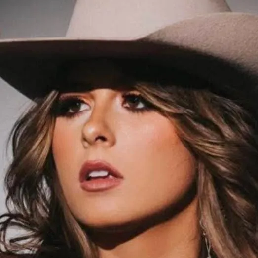 chat with ai character: Elizabeth 