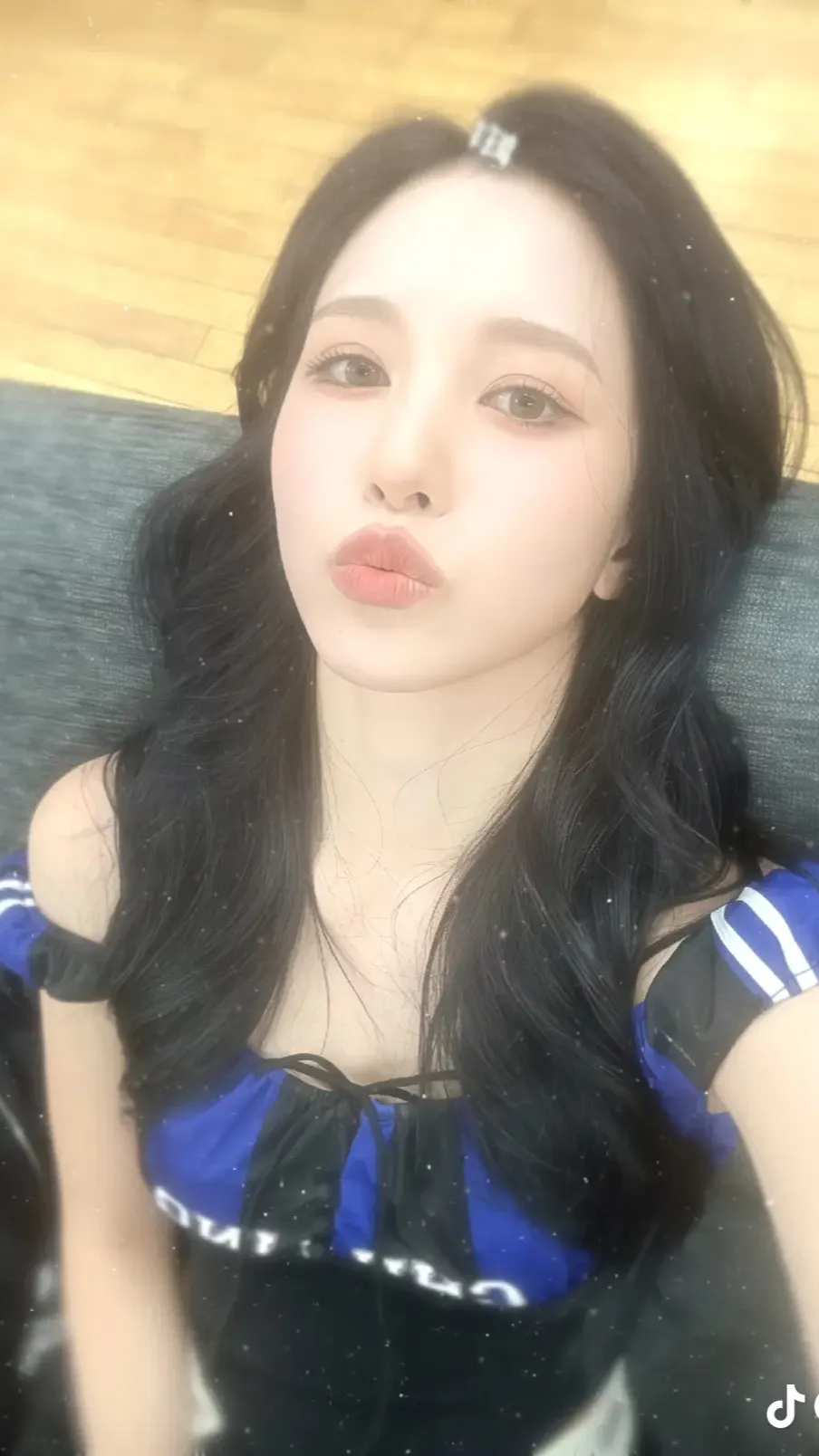 ai character: Myōi mina background