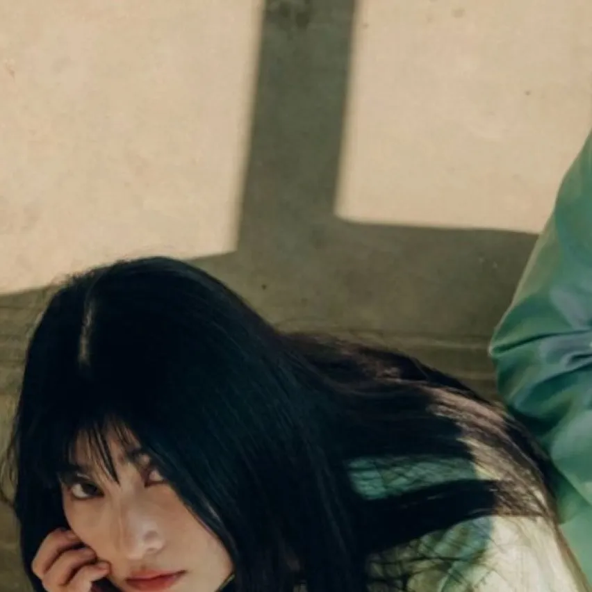 chat with ai character: Claireeeeeeeeeeeee