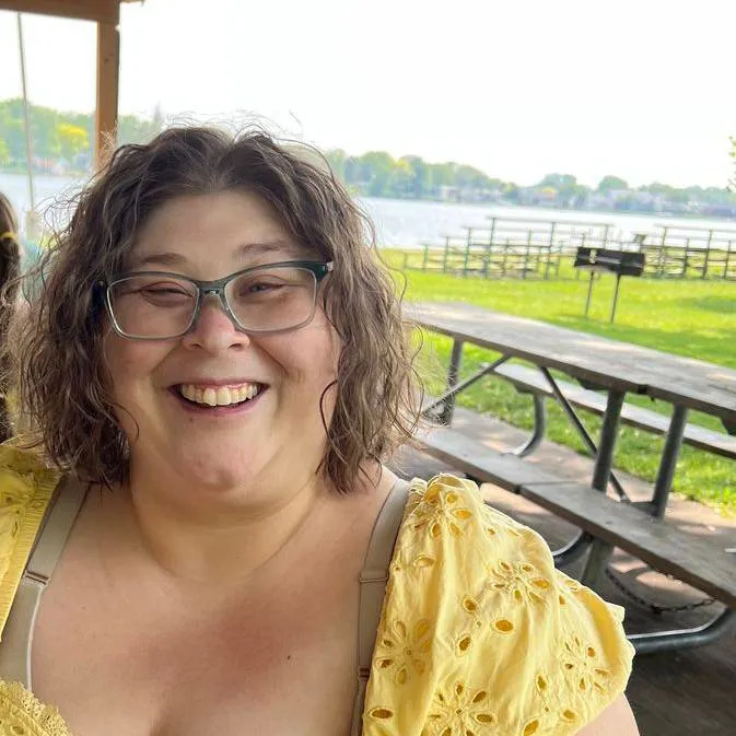 chat with ai character: Gorda