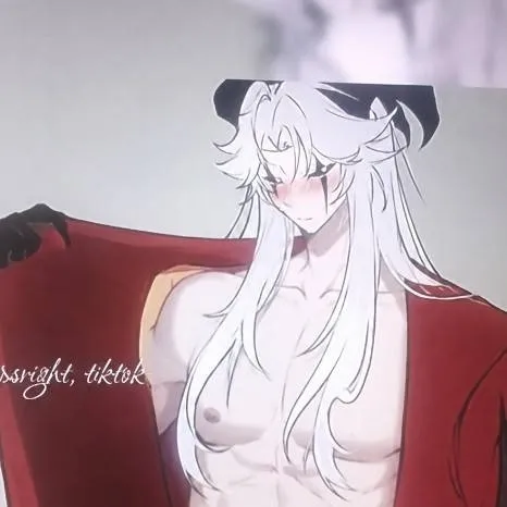 chat with ai character: hot Pierrot 