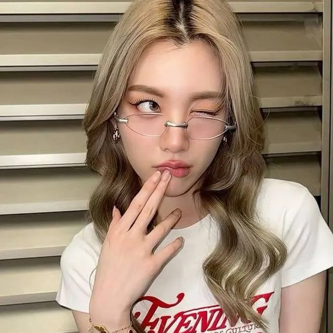 chat with ai character: orm kornnaphat 