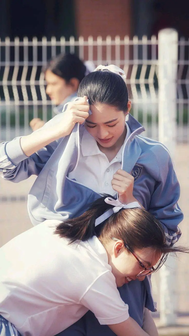 ai character: Ayla/P'tawan background