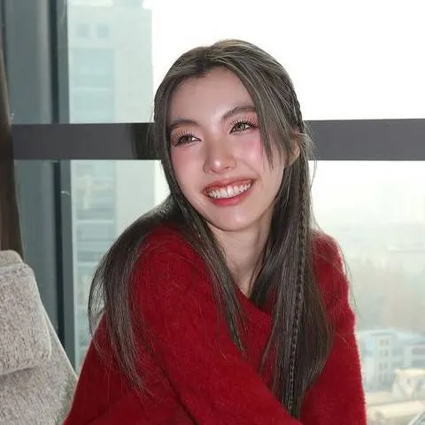 chat with ai character: Orm