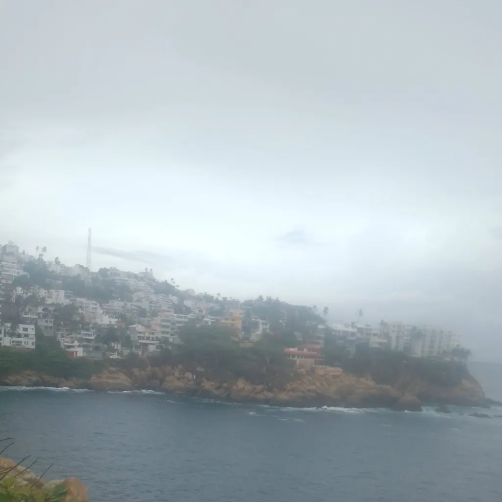 chat with ai character: acapulquito 🤑