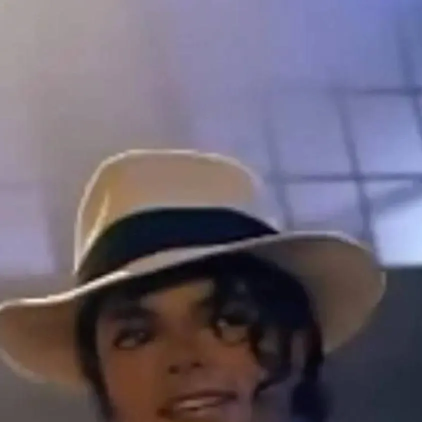 chat with ai character: Michael Jackson 