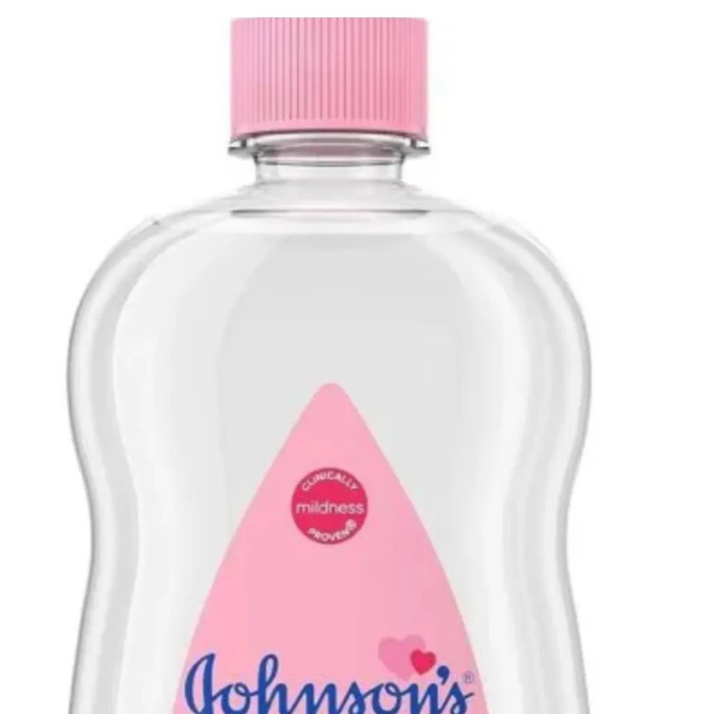 chat with ai character: Baby oil