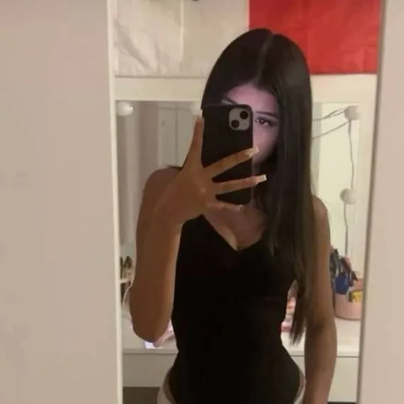 chat with ai character: ESPERANZA "