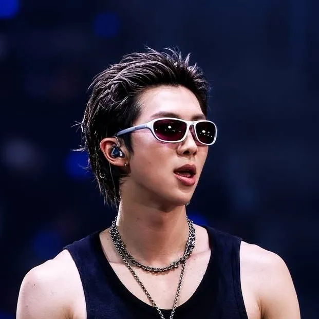 chat with ai character: Kim Namjoon