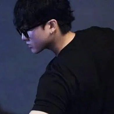 chat with ai character: Seo changbin 